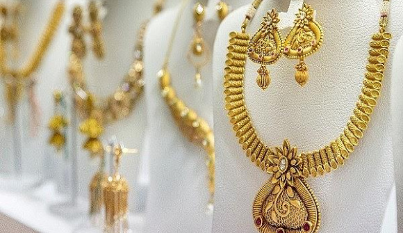 Giá vàng liên tiếp tăng vọt lên sát đỉnh lịch sử