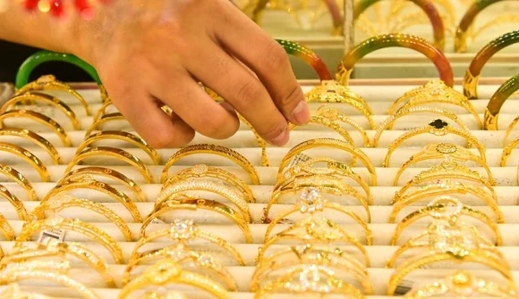 Giá vàng nhẫn tăng dựng đứng những ngày qua, do đâu?