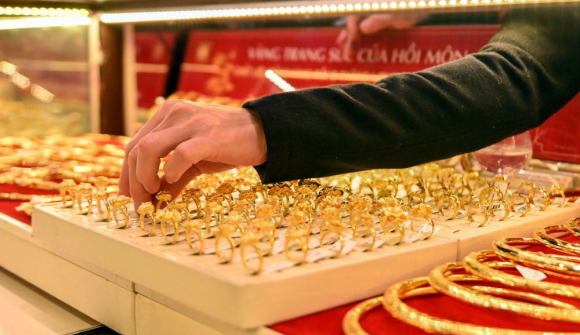 Hạ nhiệt giá vàng bằng cách nào?