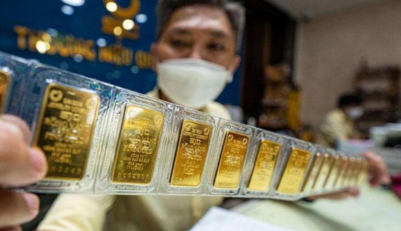 Thủ tướng yêu cầu xử lý ngay tình trạng chênh lệch giá vàng miếng