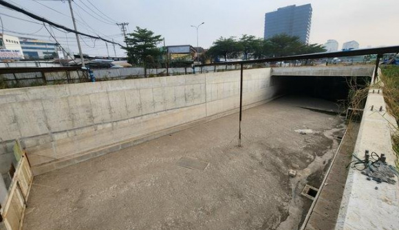 Chủ tịch UBND TPHCM yêu cầu rút ngắn 30% thời gian giải quyết thủ tục các dự án đầu tư công