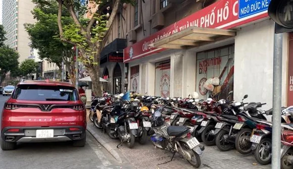 Lãnh đạo TPHCM yêu cầu đẩy nhanh công tác thu phí quản lý vỉa hè, lòng đường