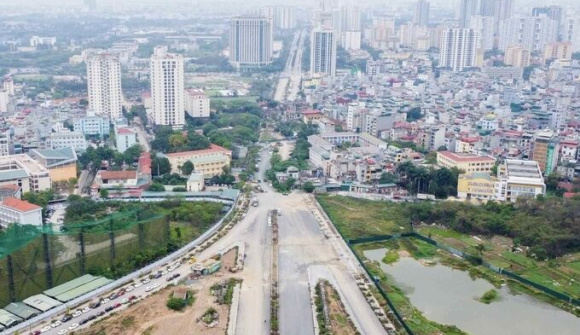 Tuyến đường nghìn tỷ chậm tiến độ, người dân khốn khổ vì ngập ngụa rác thải