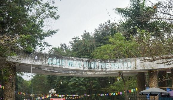 Công viên Tuổi trẻ Thủ đô hoang phế, bị “xẻ thịt” để kinh doanh