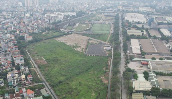Long Biên: Dự án khu đô thị rộng 37ha bị biến tướng thành bãi xe, sân bóng
