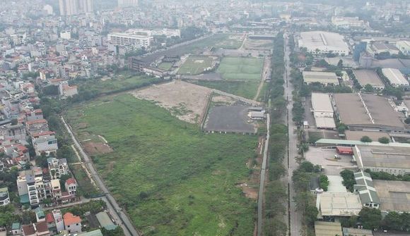 Long Biên: Dự án khu đô thị rộng 37ha bị biến tướng thành bãi xe, sân bóng