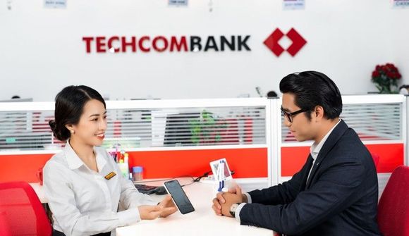 VCBS: “Ôm” nhiều trái phiếu bất động sản, Techcombank đối mặt rủi ro
