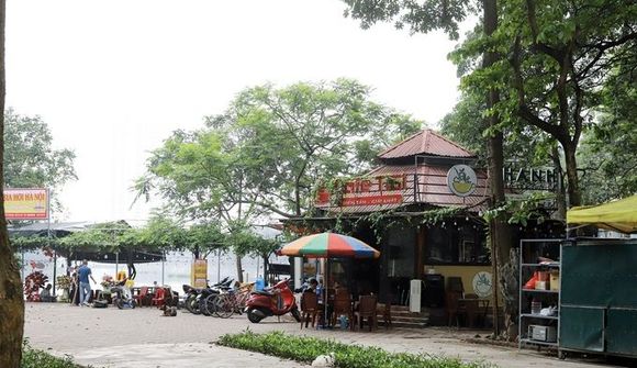Hà Nội: Công viên rộng gần 6.000m2 bị “xẻ thịt” xuống cấp nghiêm trọng