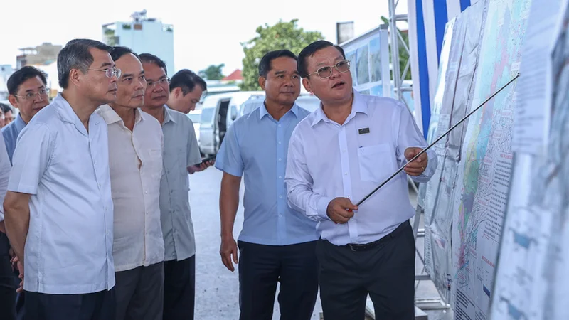 Thủ tướng Lê Minh Hưng thị sát dự án chống ngập, chỉnh trang đô thị tại TP.Hồ Chí Minh