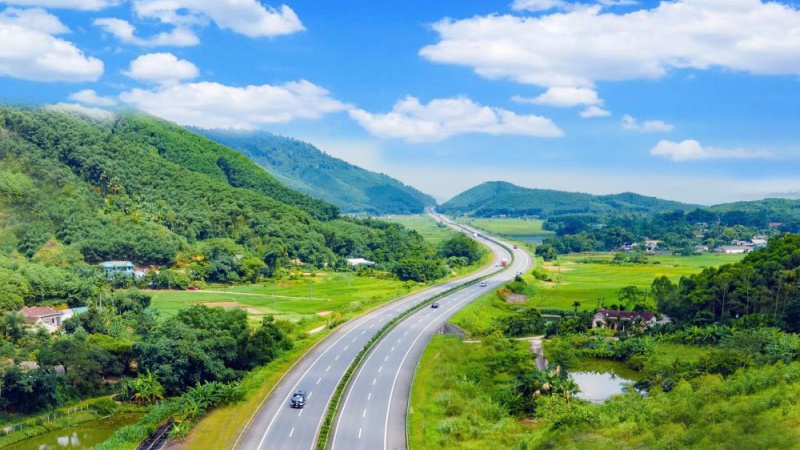 Đề xuất đầu tư tuyến cao tốc Bắc - Nam phía Tây đoạn Cổ Tiết - Yên Bài