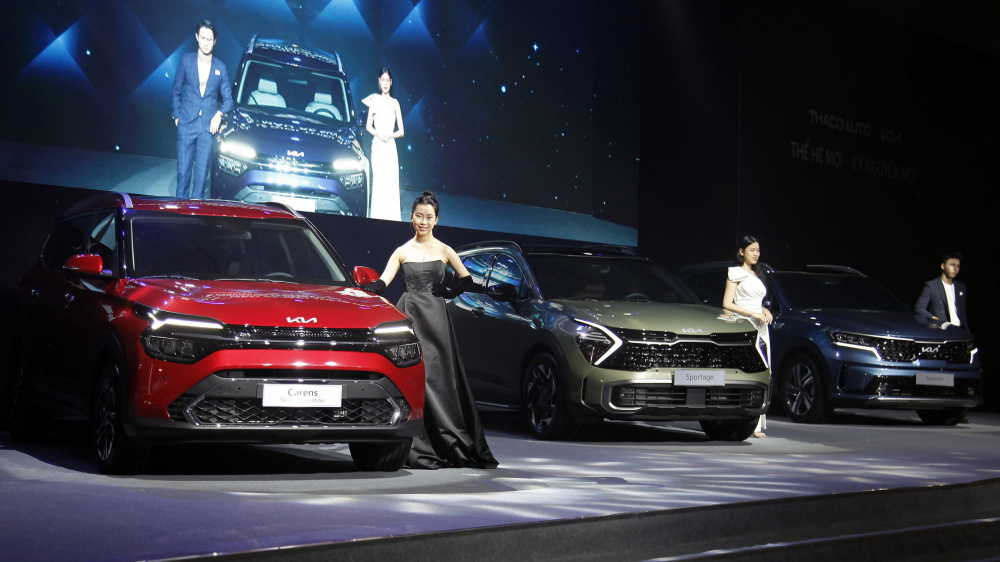 kia_carens_8_20221111113748.jpg