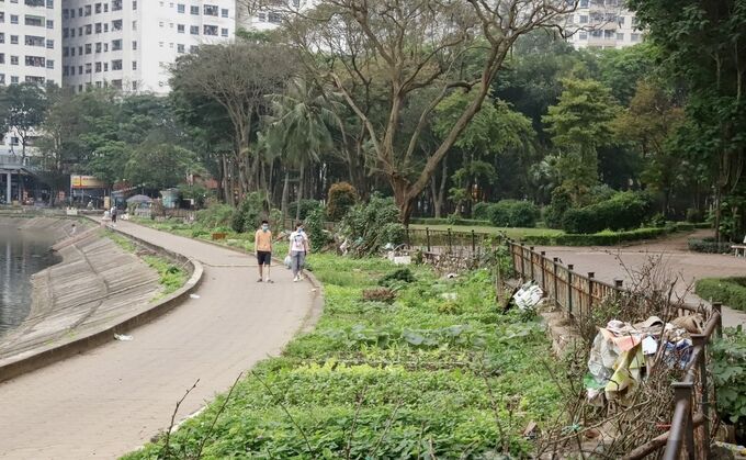 Trước đó vào tháng 4/2022, Chủ tịch UBND quận Hoàng Mai cho biết, địa phương sẽ tập trung nguồn lực để cải tạo, đầu tư cho dự án này. Tuy nhiên, dù đã hết quý I năm 2023, việc tu bổ và cải tạo công viên vẫn chưa được triển khai.