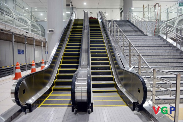 Cận cảnh ga ngầm lớn nhất tuyến metro số 1 - Ảnh 13.