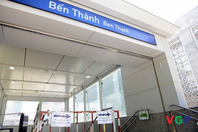 Cận cảnh ga ngầm lớn nhất tuyến metro số 1 - Ảnh 2.