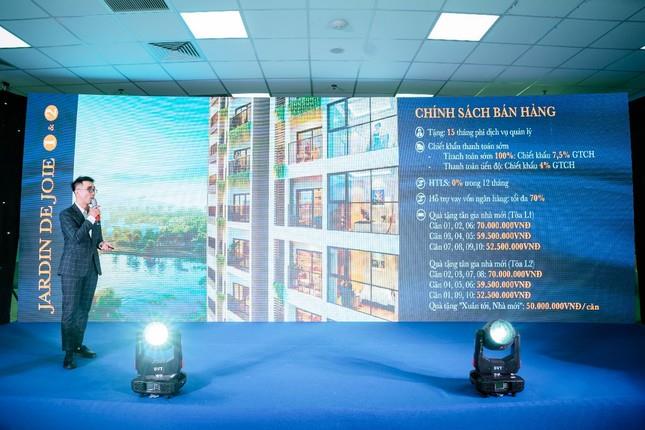 Niềm vui nhân đôi ngày đầu năm của các chủ nhân căn hộ Le Grand Jardin ảnh 2
