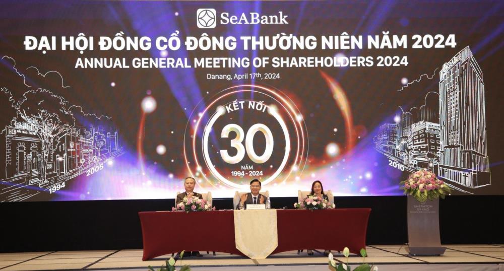 Đại hội đồng cổ đông thường niên 2024: SeABank đặt mục tiêu tăng trưởng 28%, tăng vốn điều lệ lên 30.000 tỷ đồng - ảnh 2