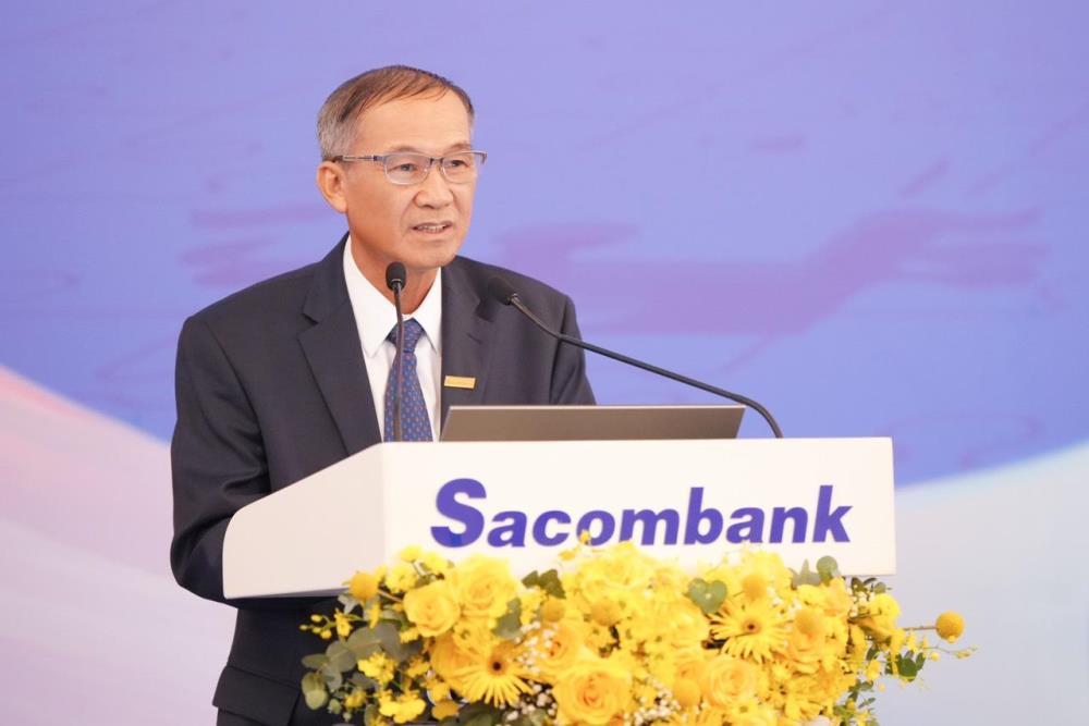 Ông Dương Công Minh tại Đại hội cổ đông Ngân hàng Sài Gòn Thương Tín sáng 25/4. (Ảnh: Sacombank)