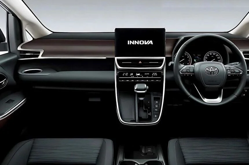 toyota-innova-1_20221118164445.jpg