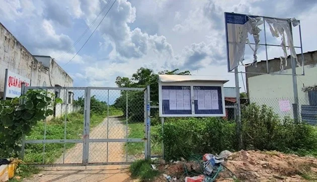 2307-3-khu-nha-o-suoi-giua.jpg