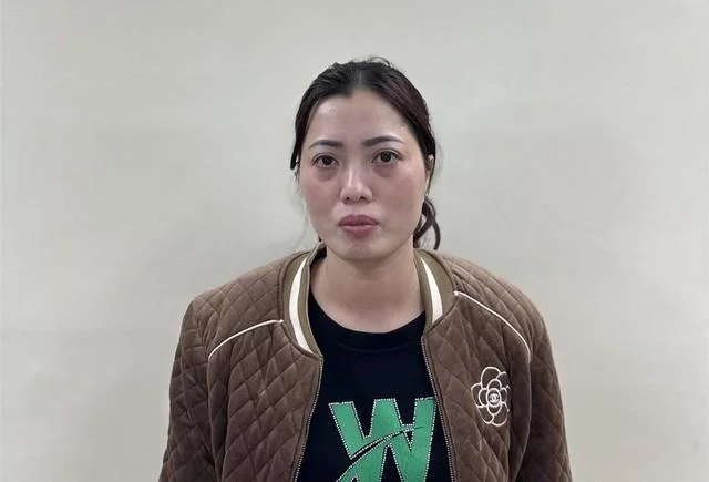 Vụ Tập đoàn Phúc Sơn: Phó TGĐ mới học xong lớp 4/12; gây thiệt hại hàng chục ngàn tỷ đồng- Ảnh 6. Vụ Tập đoàn Phúc Sơn: Phó TGĐ mới học xong lớp 4/12; gây thiệt hại hàng chục ngàn tỷ đồng- Ảnh 6.