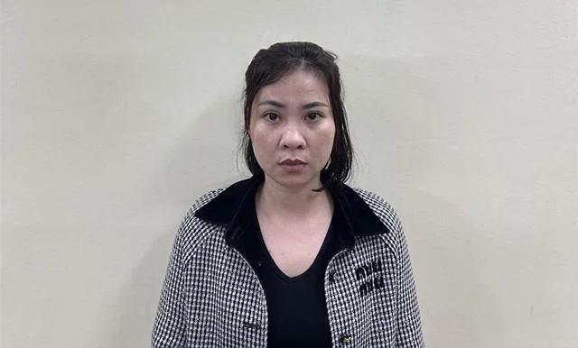 Vụ Tập đoàn Phúc Sơn: Phó TGĐ mới học xong lớp 4/12; gây thiệt hại hàng chục ngàn tỷ đồng- Ảnh 7. Vụ Tập đoàn Phúc Sơn: Phó TGĐ mới học xong lớp 4/12; gây thiệt hại hàng chục ngàn tỷ đồng- Ảnh 7.